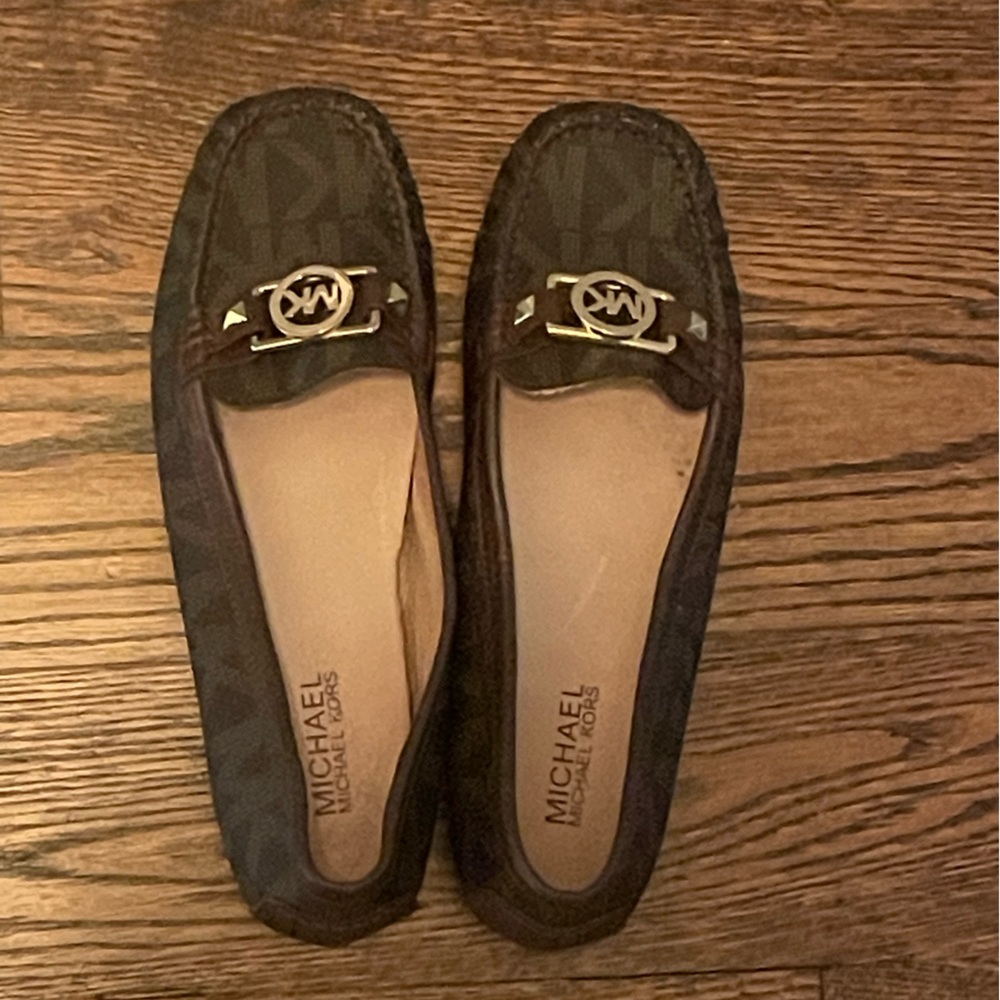 Michael Kors monogram loafers EUC SZ8